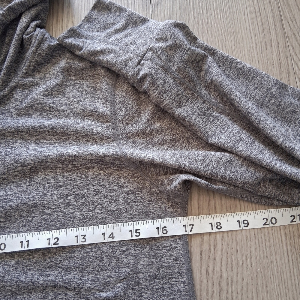 Vuori Halo Performance Hoodie Grey Heather DreamKnit - Picture 11 of 16